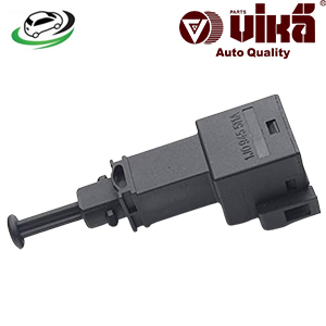 Brake Light Stop Switch AUDI A3 8L1/S3 8L1/TT 8N3/TT 8N9 / VW Transporter 7EA/7EH/7HA/7HH /Polo 9N/ Polo 6N2/ Golf MKIV/Bora 1J2 1J0945511A